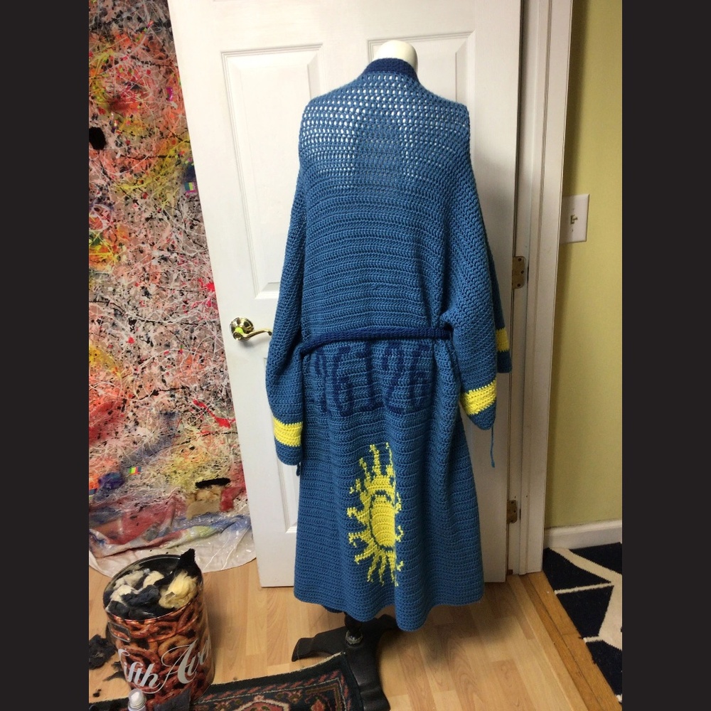 Vintage 1990’s Handknit Bath Beach Robe